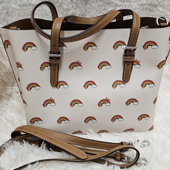 COACH Pride Bags Mollie Tote 25 With Rainbow Heart Print NWT Authentic 🌈 - Picture 13 of 15